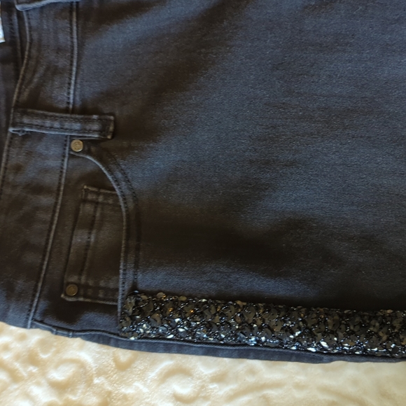 Libby Edelman women's mid-rise black jeans with sequence embellishment. Sz 4 - Picture 6 of 8